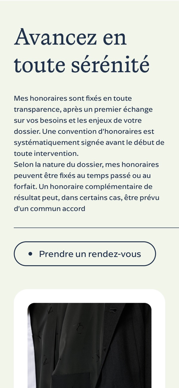 Section « Avancez en toute sérénité » consacrée aux honoraires, sur téléphone.